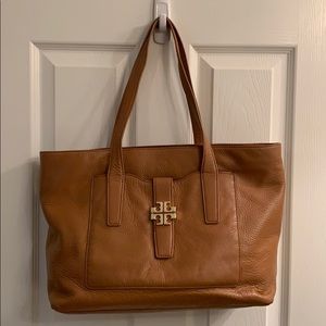 Plaque tote